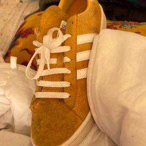 Left shoe minty fresh for j